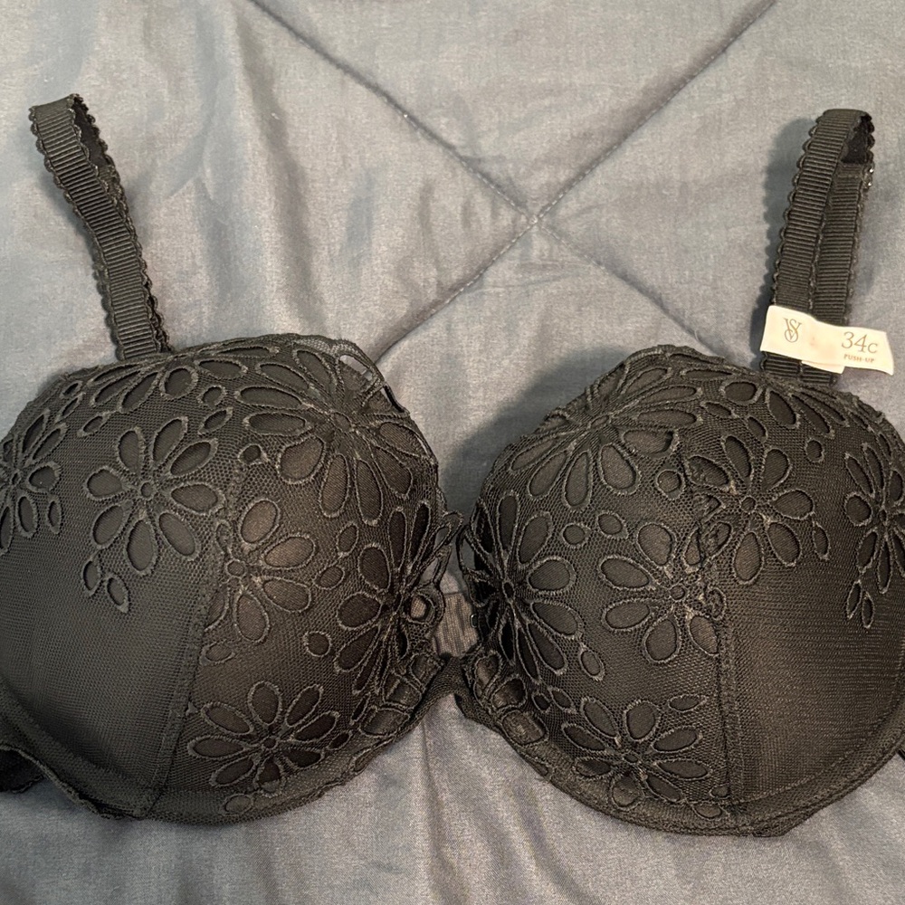 Victoria's Secret Black Daisy Embroidered Bra